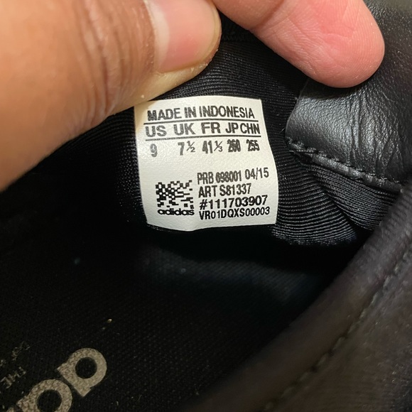 Adidas black sneakers - Picture 2 of 3